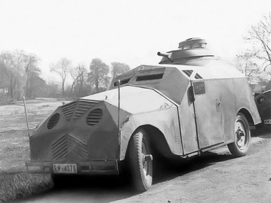  Adler Standard 6 Panzer Atrappe 1930 года  (фото 2 из 2)